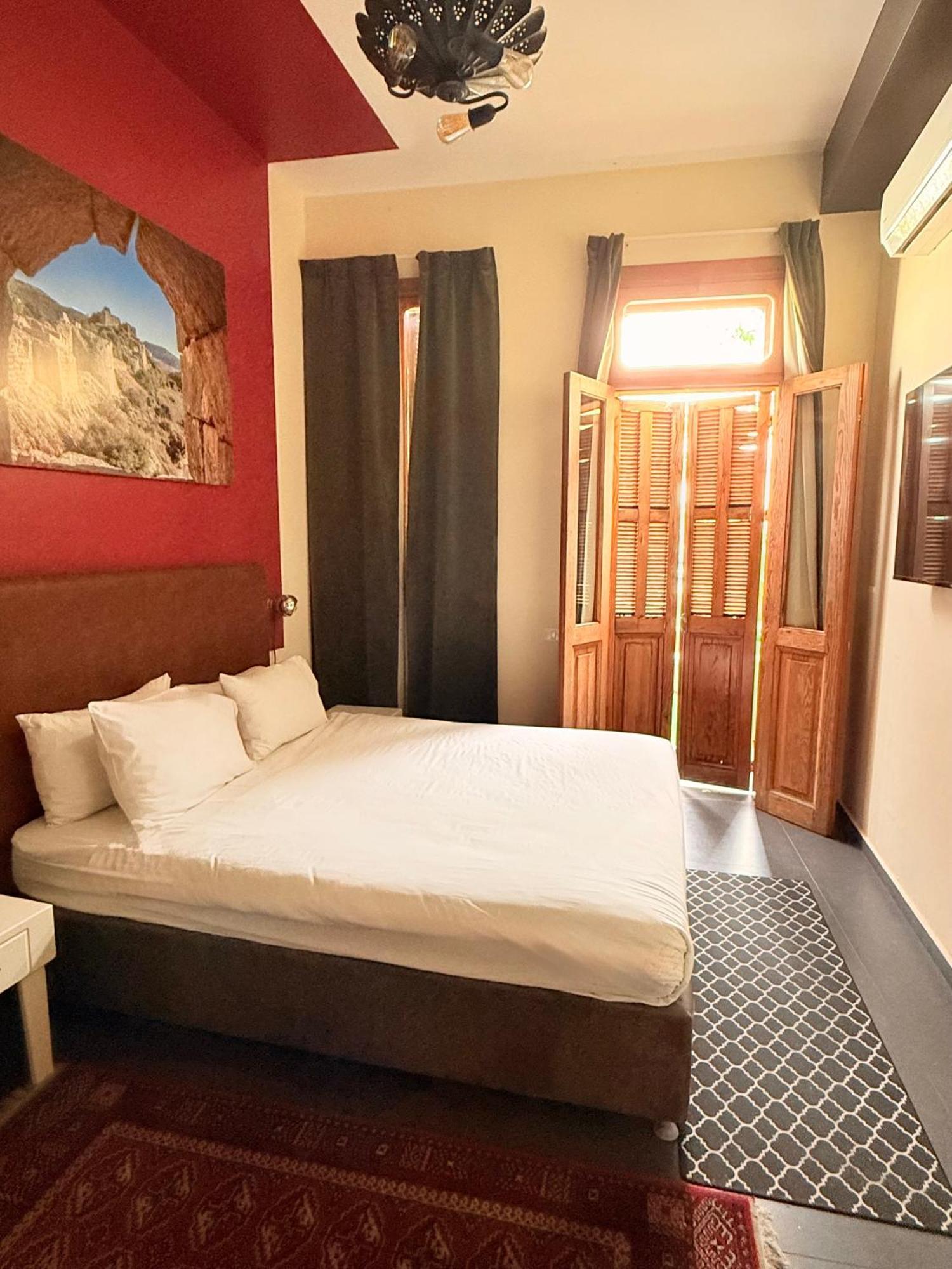 Inta Hotel (Adults Only) Tel Aviv Exteriör bild