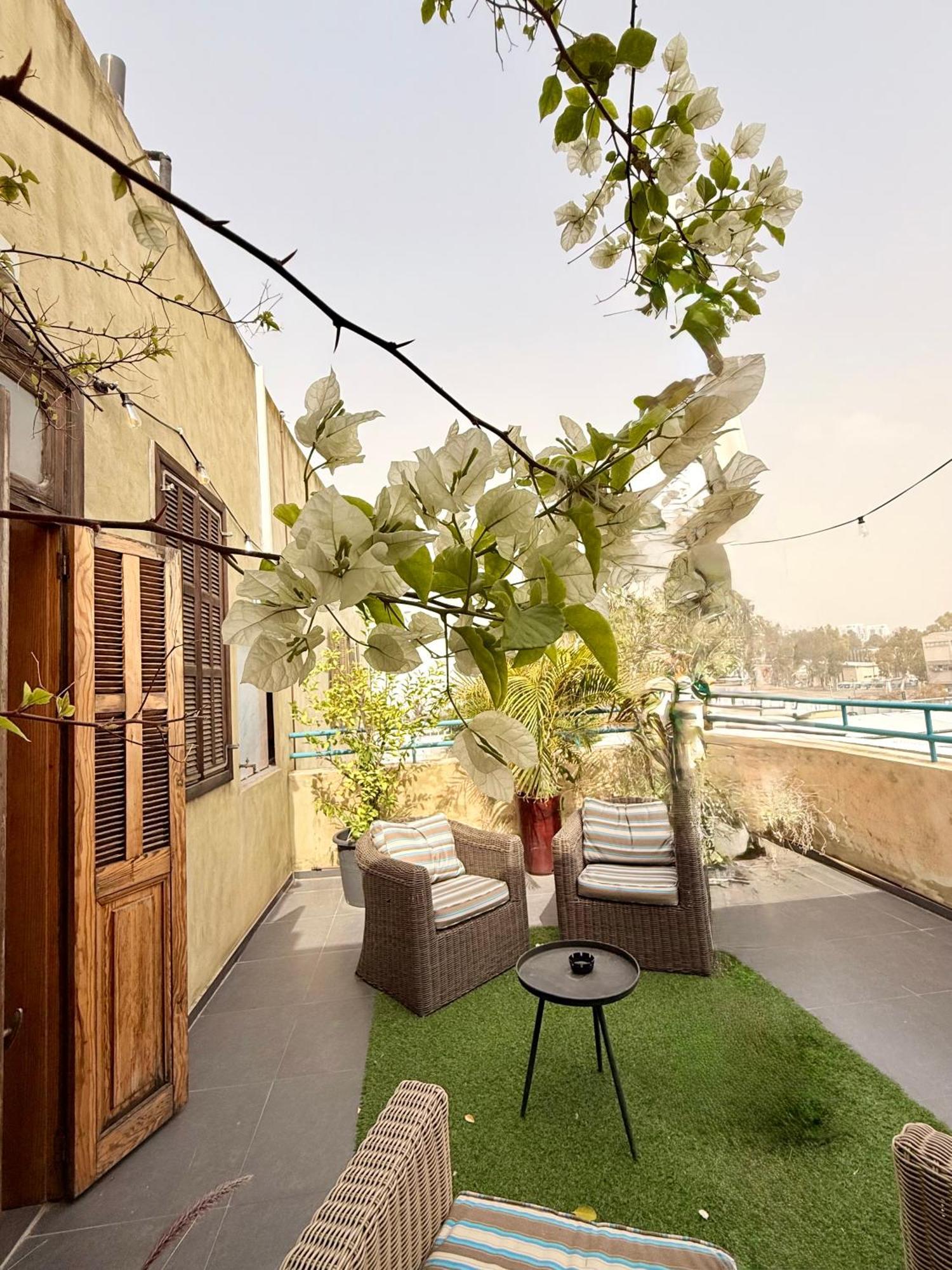 Inta Hotel (Adults Only) Tel Aviv Exteriör bild
